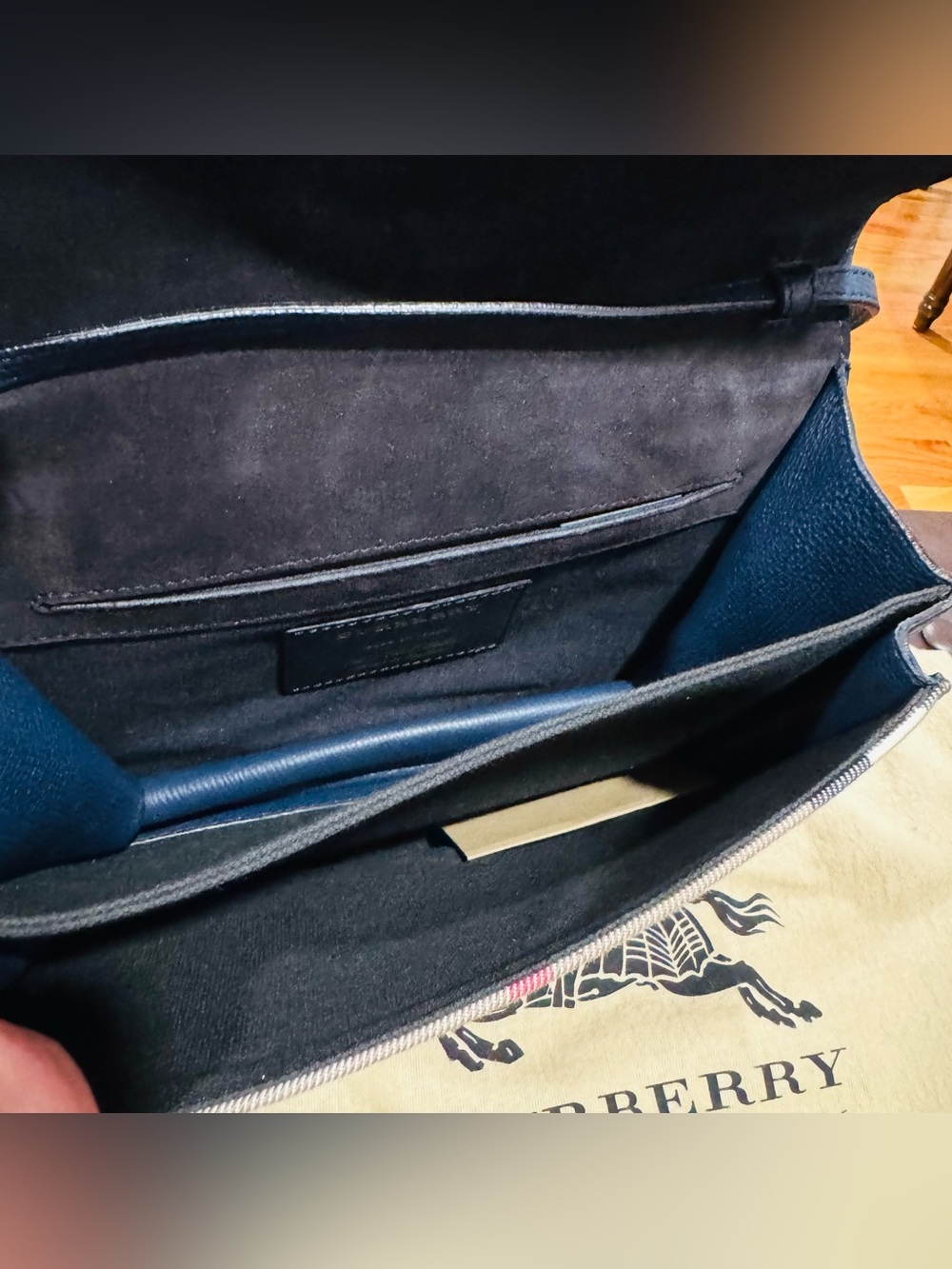 Burberry House Check Canvas Blue Leather Macken
Crossbody Bag - Picture 8 of 13